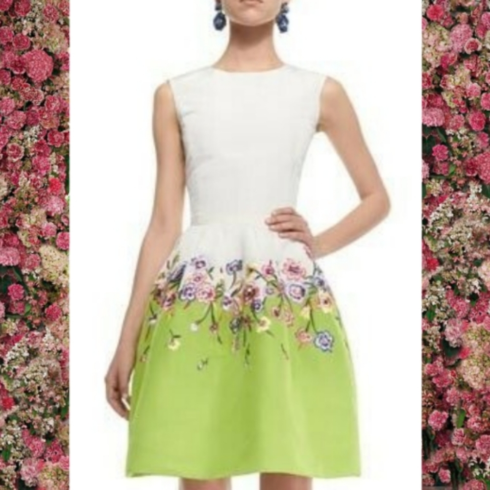 ^□$6,000 OSCAR DE LA RENTA EXCL SILK FLORAL IVORY GREEN EMBROID RUNW DRESS 2 S